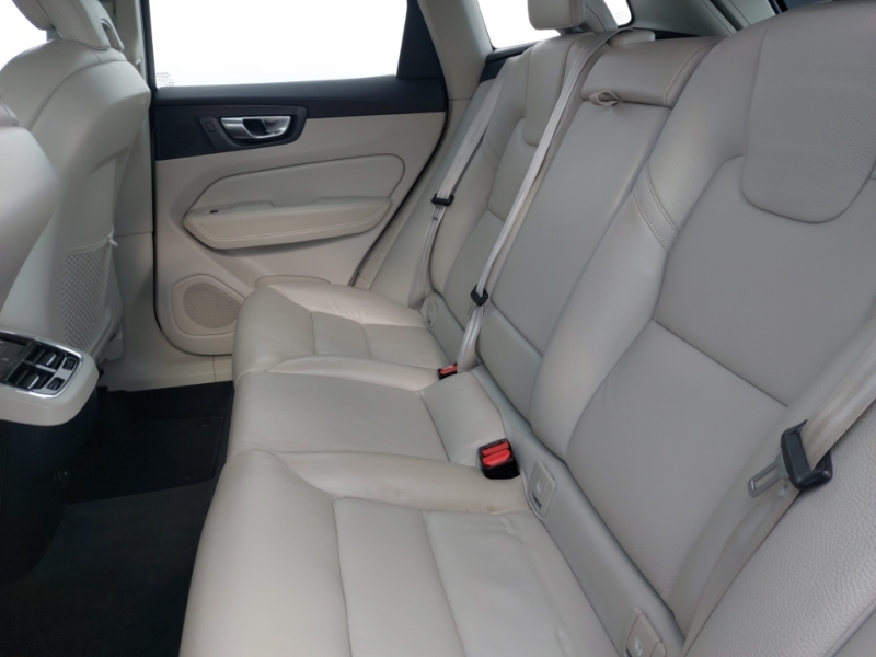 Volvo XC60 2.0 B4d Plus Dark Awd Geartronic YS72VUK Grey #6