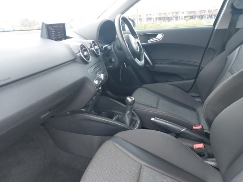 Audi A1 1.4 Tfsi Sport Nav SA68YNG Black #5