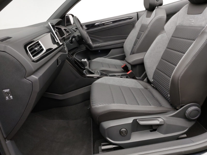 Volkswagen T-Roc 1.5 Tsi R-line Dsg SD26YTG Black #5
