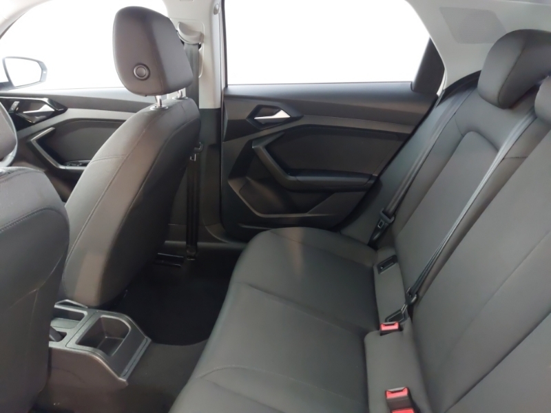 Audi A1 25 Tfsi Technik FD22LWG White #6