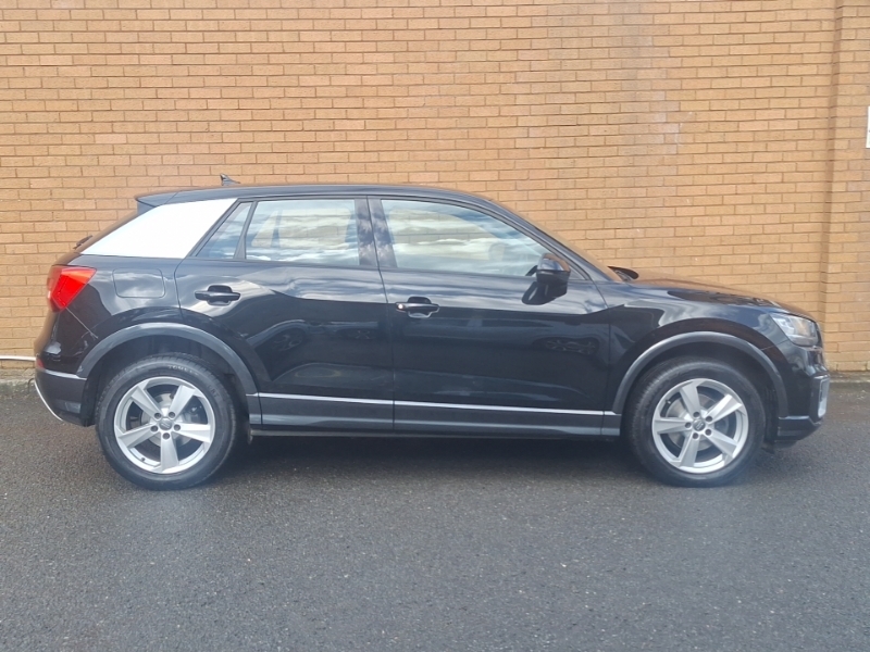 Audi Q2 30 Tdi Sport SJ69FPN Black #4