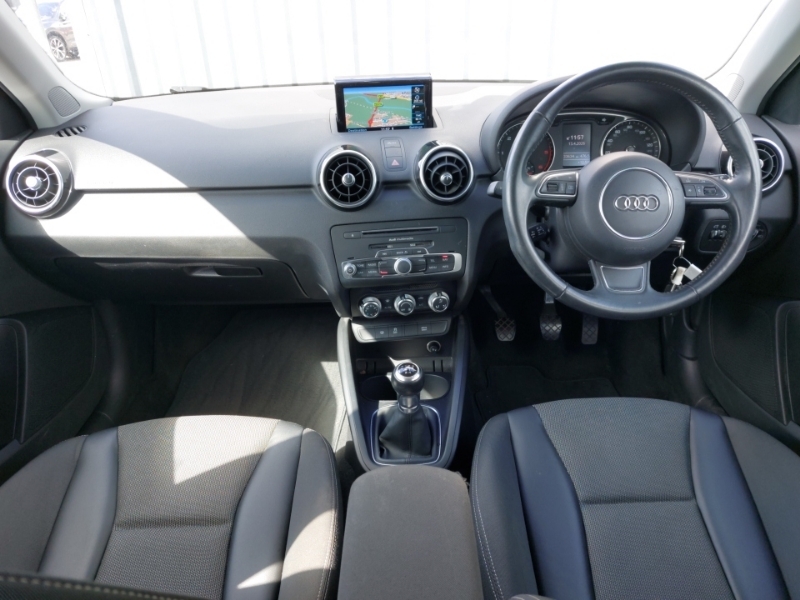 Audi A1 1.6 Tdi Sport Blue #3