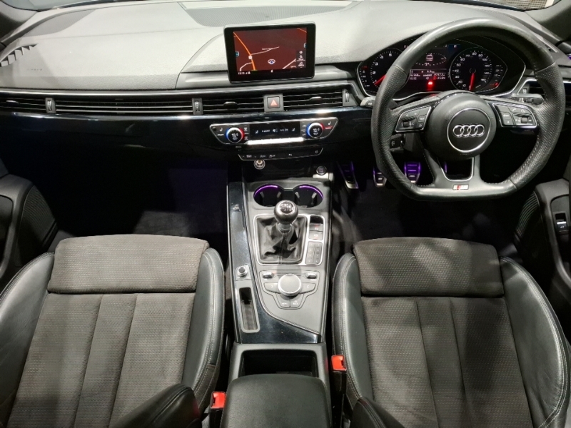 Audi A4 35 Tfsi Black Edition SH19VJU Grey #3