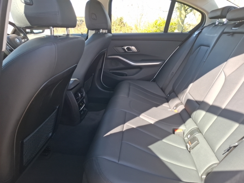 BMW 3 Series 320D Se Step YC19BXE White #6