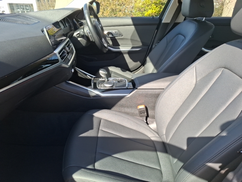 BMW 3 Series 320D Se Step YC19BXE White #5