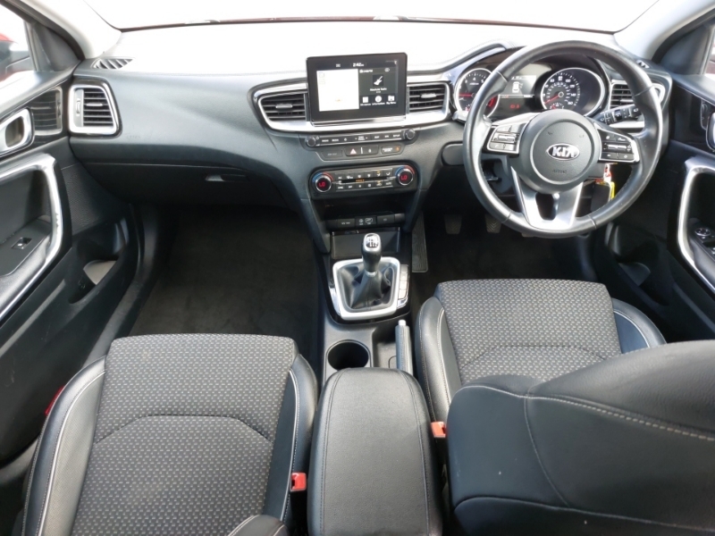 Kia Ceed 1.0T Gdi Isg 3 DA68HDU Red #3