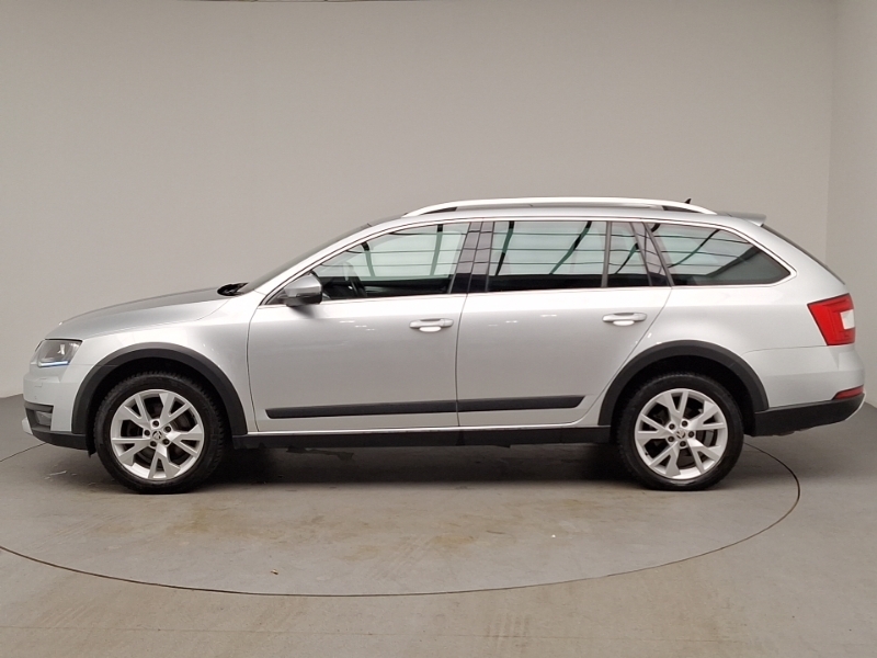 Skoda Octavia 2.0 Tdi Cr 184 Scout 4X4 Dsg Silver #4
