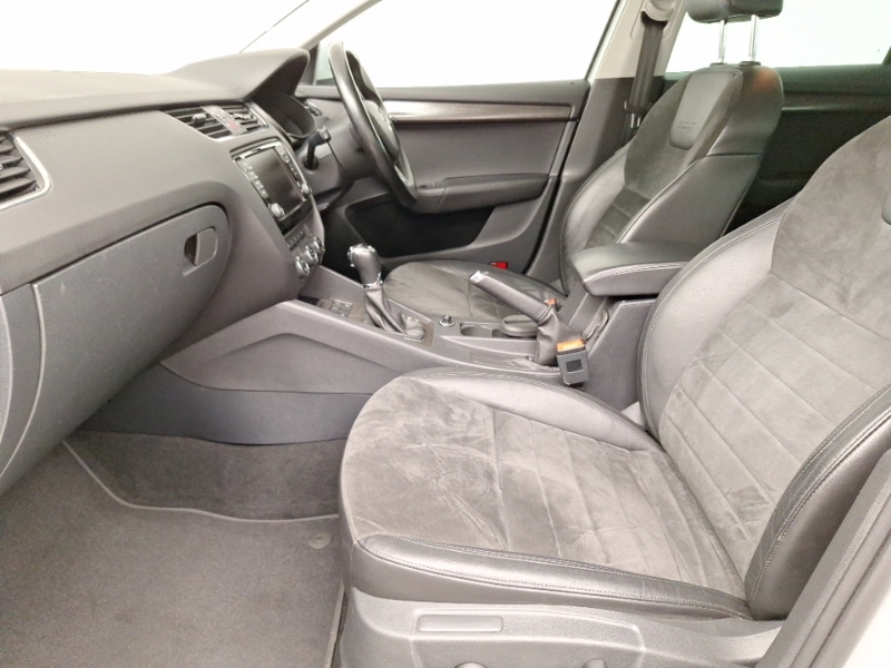 Skoda Octavia 2.0 Tdi Cr 184 Scout 4X4 Dsg Silver #5