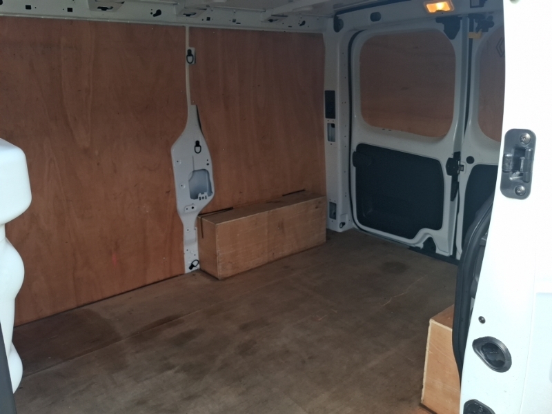 Renault Trafic Sl30 Blue Dci 130 Advance Van SH24PLN White #6