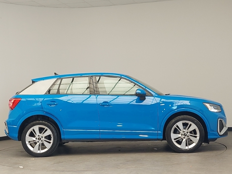 Audi Q2 35 Tfsi S Line S Tronic CP72HVJ Blue #4