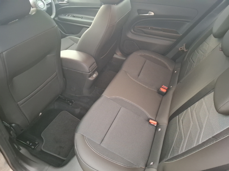 Jeep Avenger 1.2 E-hybrid Summit Dct ST75EKR Grey #6