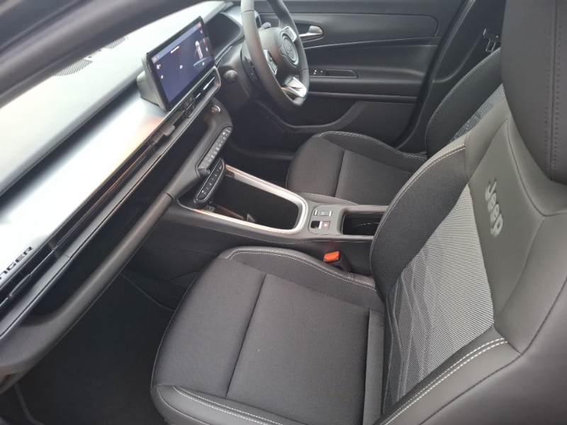 Jeep Avenger 1.2 E-hybrid Summit Dct ST75EKR Grey #5
