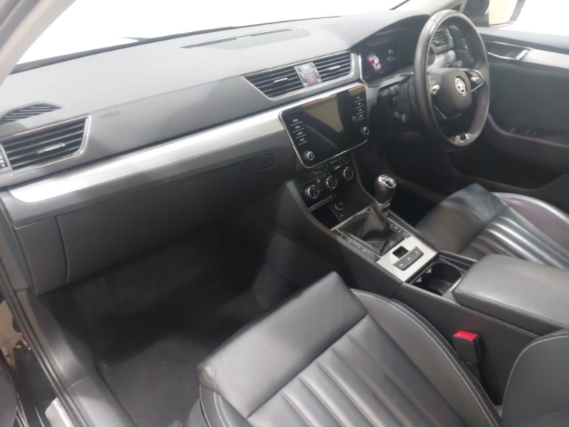 Skoda Superb 1.5 Tsi Se Technology Black #5