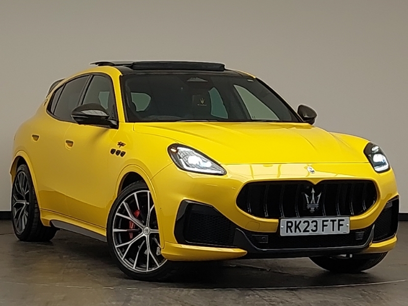 Maserati Grecale V6 Trofeo Yellow