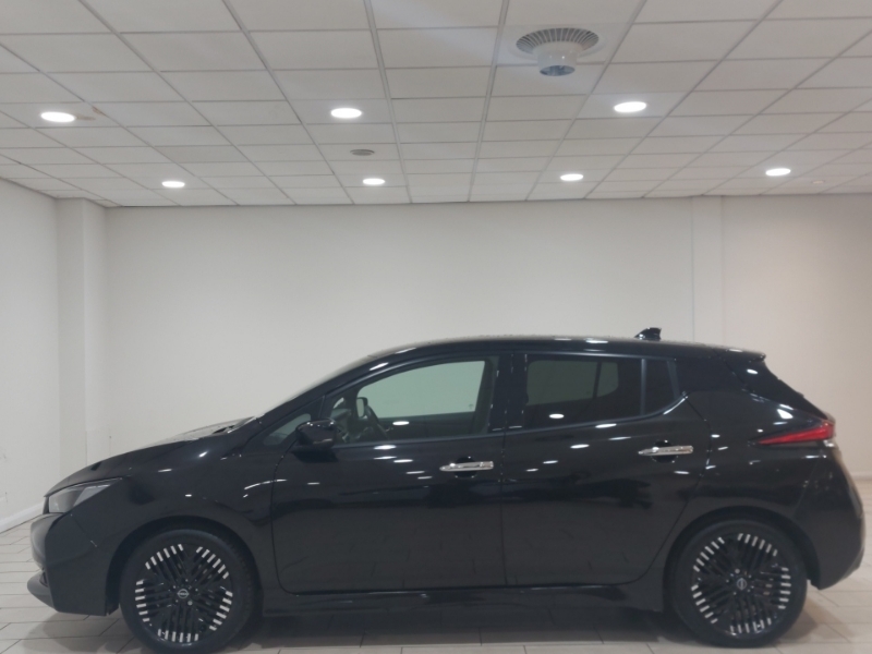 Nissan Leaf 110Kw N-connecta 39Kwh Black #4