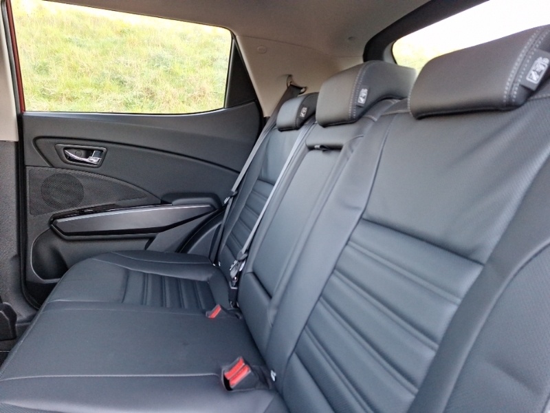 SsangYong Tivoli 1.5P Ultimate Red #6