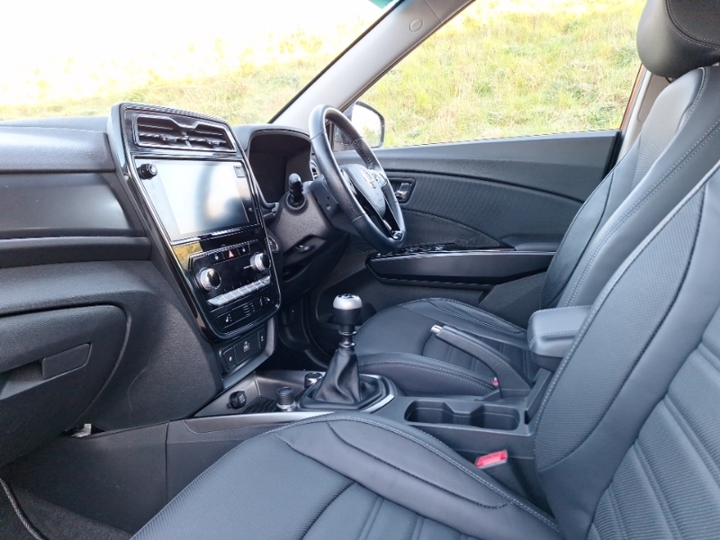SsangYong Tivoli 1.5P Ultimate Red #5