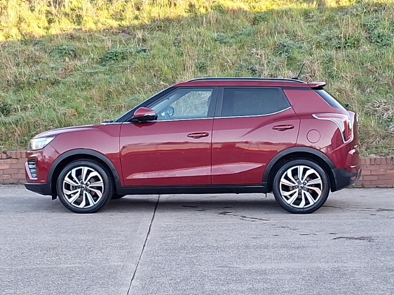 SsangYong Tivoli 1.5P Ultimate Red #4