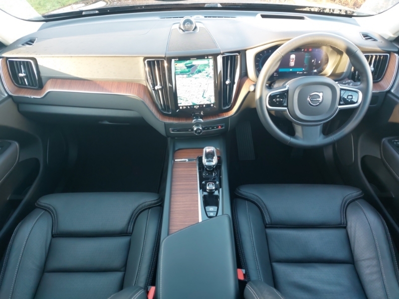 Volvo XC60 2.0 B5p Ultimate Dark Awd Geartronic LV73JZJ Black #3