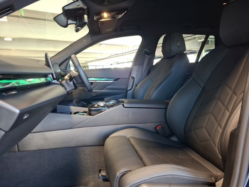 BMW i5 250Kw Edrive40 Sport Edition 84Kwh FY25UXD Blue #5