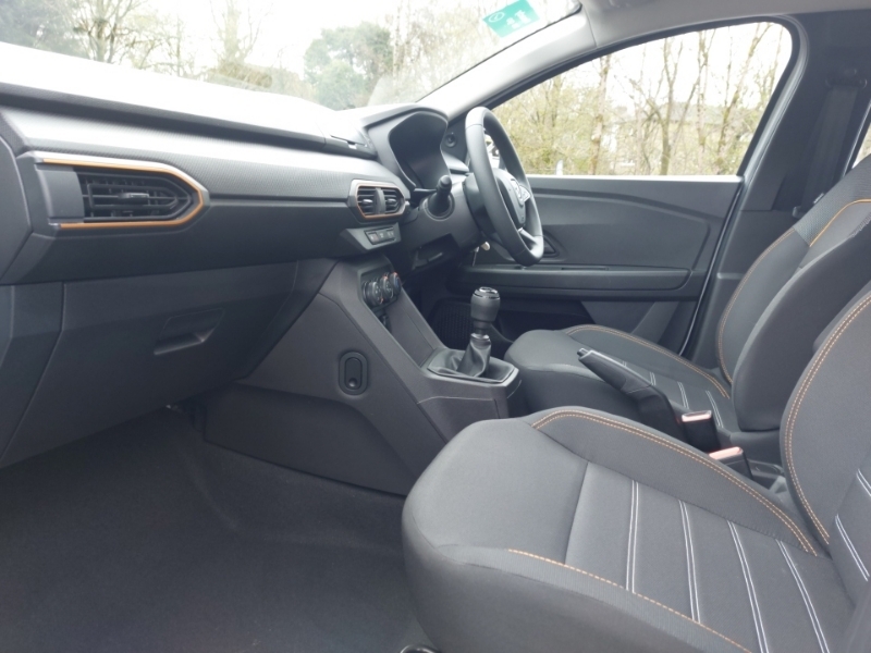 Dacia Sandero Stepway 1.0 Tce Essential SA72CNJ White #5