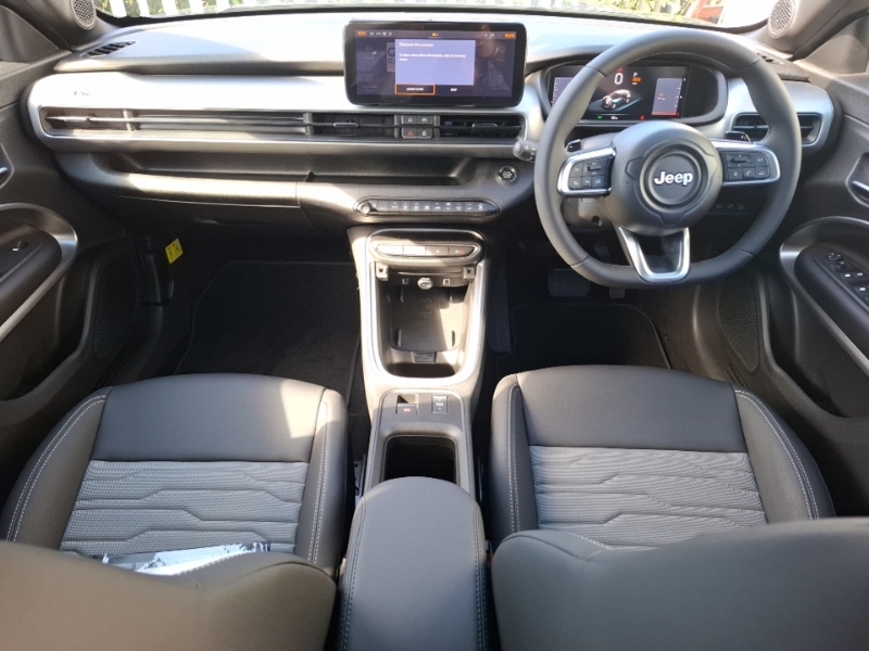 Jeep Avenger 1.2 E-awd E-hybrid Overland Dct Grey #3