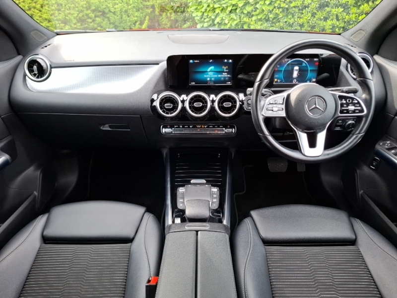 Mercedes-Benz GLA Class Gla 200 Sport SJ21BJK Red #3