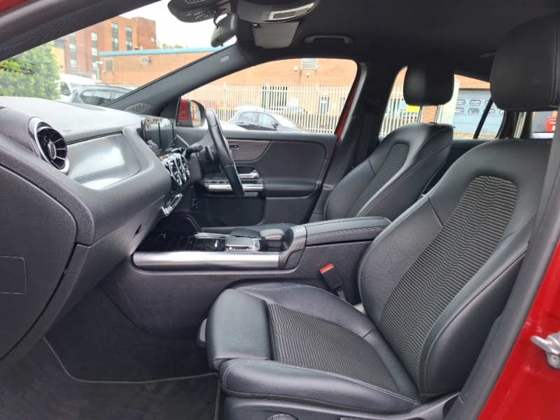 Mercedes-Benz GLA Class Gla 200 Sport SJ21BJK Red #5