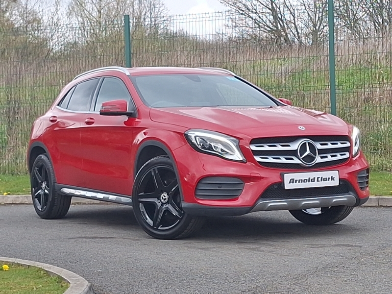 Mercedes-Benz GLA Class Gla 180 Amg Line Edition Red