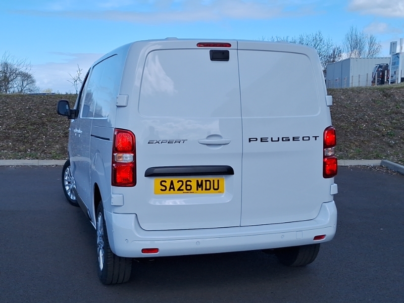 Peugeot Expert 2.0 Bluehdi 145 Asphalt Van SA26MDU White #2
