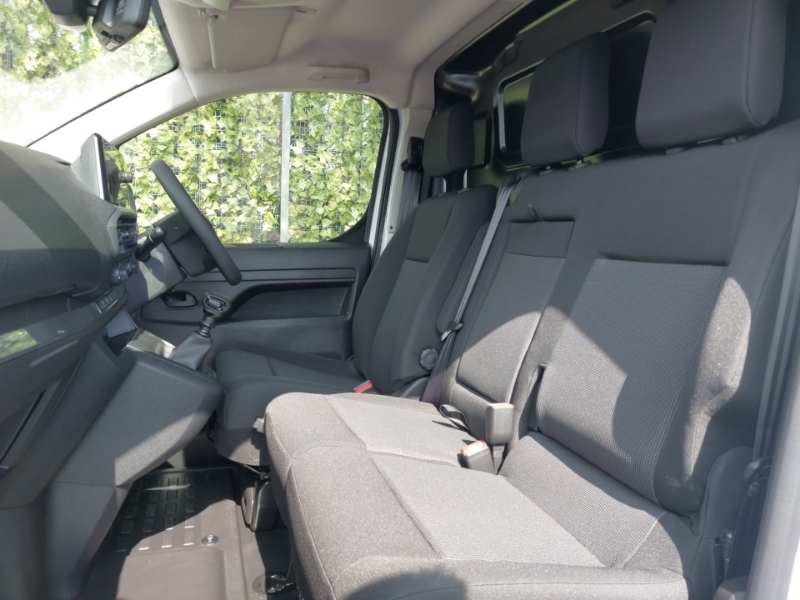 Peugeot Expert 2.0 Bluehdi 145 Asphalt Van SA26LYP White #5