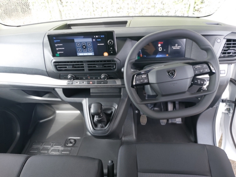 Peugeot Expert 2.0 Bluehdi 145 Asphalt Van SA26LYP White #3