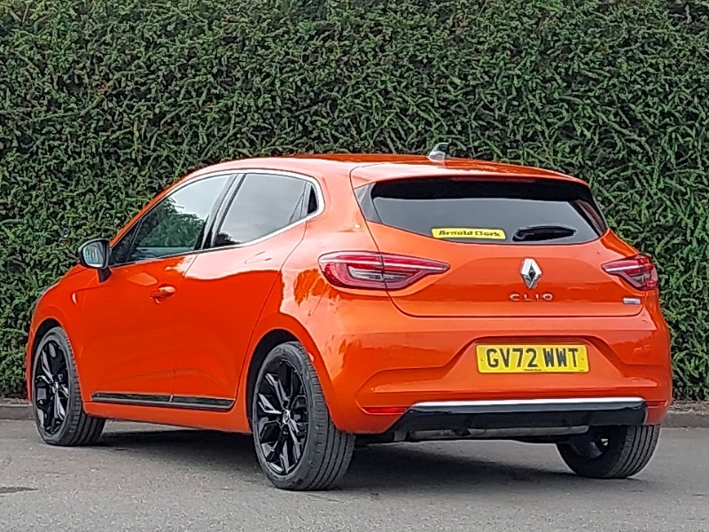 Renault Clio 1.6 E-tech Full Hybrid 145 Techno GV72WWT Orange #2
