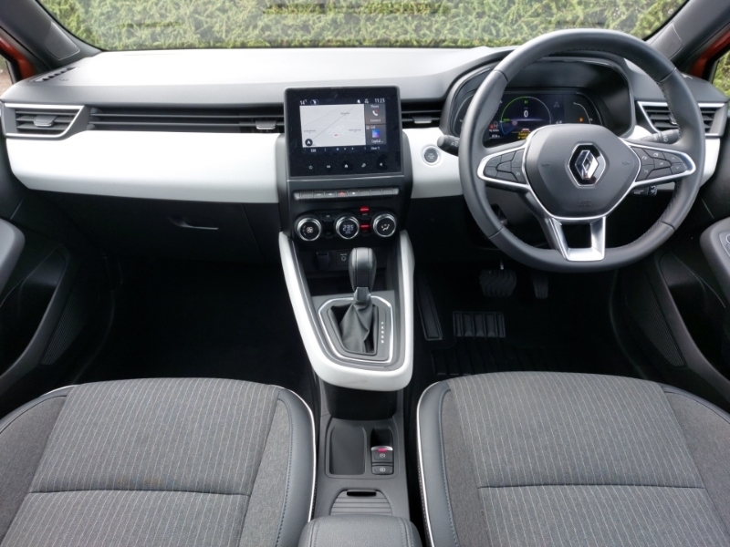 Renault Clio 1.6 E-tech Full Hybrid 145 Techno GV72WWT Orange #3