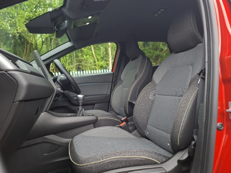 Renault Symbioz 1.3 Tce 140 Techno HK75SZX Red #5