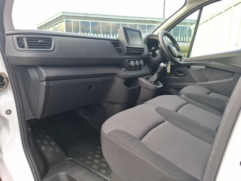 Renault Trafic Ll30 Blue Dci 130 Advance Safety Van SC24KZV White #5