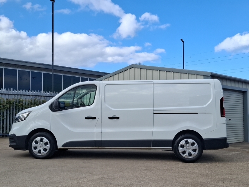 Renault Trafic Ll30 Blue Dci 130 Advance Safety Van SC24KZV White #4