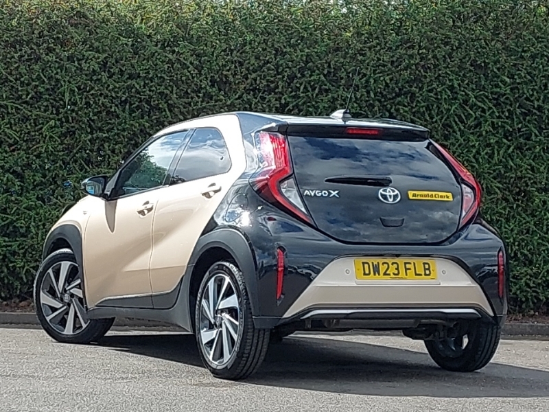 Toyota Aygo X 1.0 Vvt-i Exclusive DW23FLB Beige #2