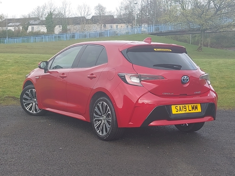 Toyota Corolla 1.8 Vvt-i Hybrid Design Cvt SA19LMM Red #2
