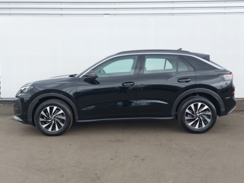 Volkswagen T-Roc 1.5 Etsi Life Dsg Black #4