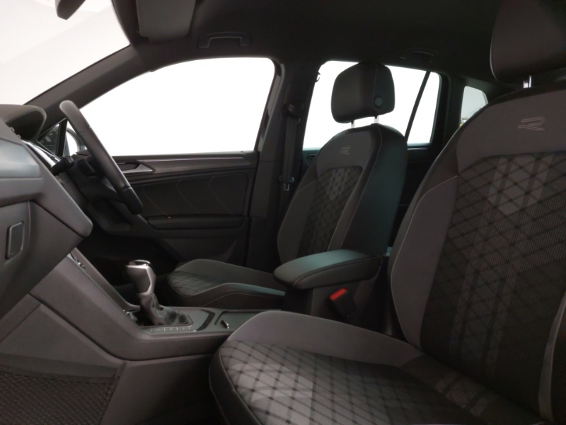Volkswagen Tiguan 1.5 Tsi 150 R-line Dsg LP72TXE Black #5