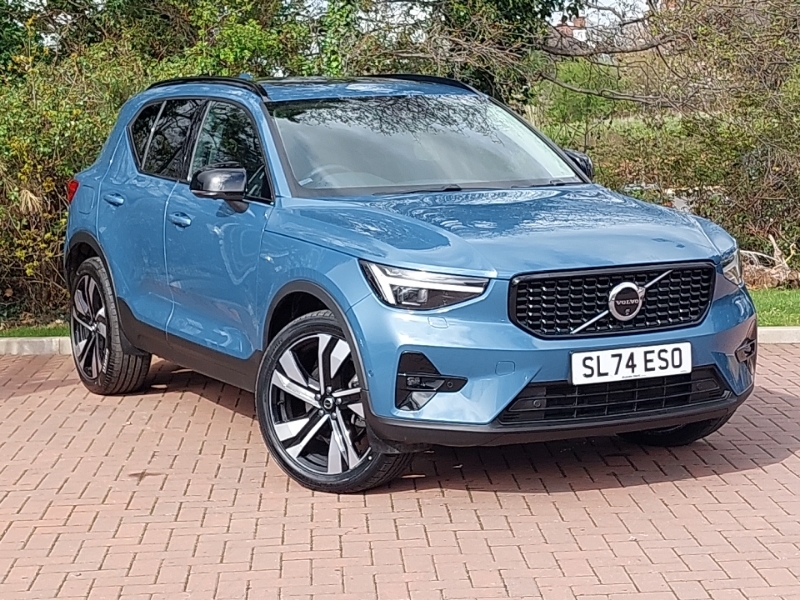 Volvo XC40 2.0 B4p Ultra Dark Blue