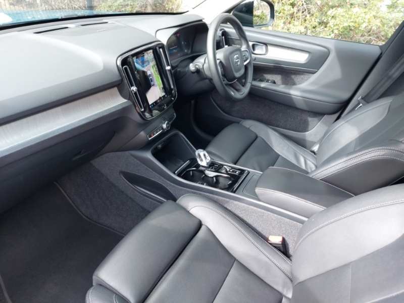 Volvo XC40 2.0 B4p Ultra Dark SL74ESO Blue #5