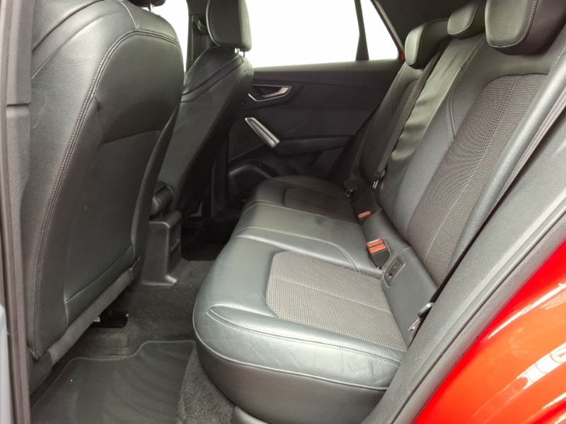 Audi Q2 35 Tfsi S Line DA20EJL Red #6