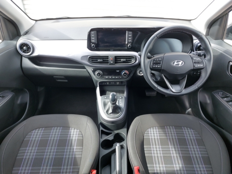 Hyundai I10 1.0 63 Premium Nav EA25ZLN Black #3