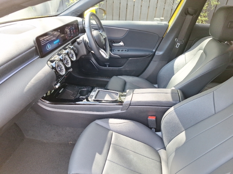 Mercedes-Benz A Class A180 Sport Executive LA23ZJU Yellow #5