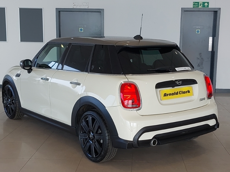 Mini Hatch 1.5 Cooper Exclusive NG71KKP White #2