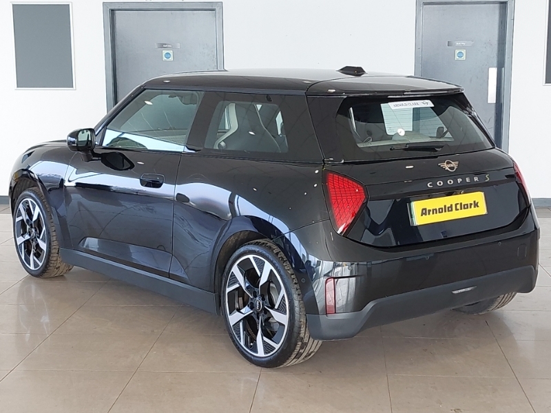 Mini Hatch 160Kw Se Exclusive 54Kwh Black #2