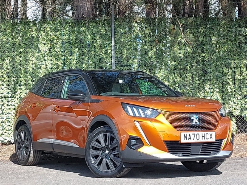 Peugeot e-2008 100Kw Gt 50Kwh Orange