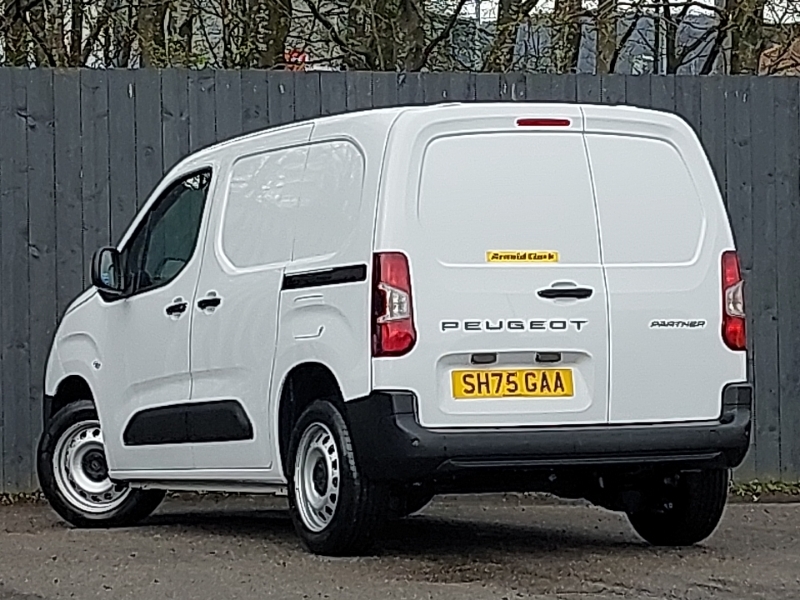 Peugeot Partner 1.5 Bluehdi 100 Professional Plus Van SH75GAA White #2